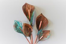 Load image into Gallery viewer, Copper Patina Set of 5 Lilies